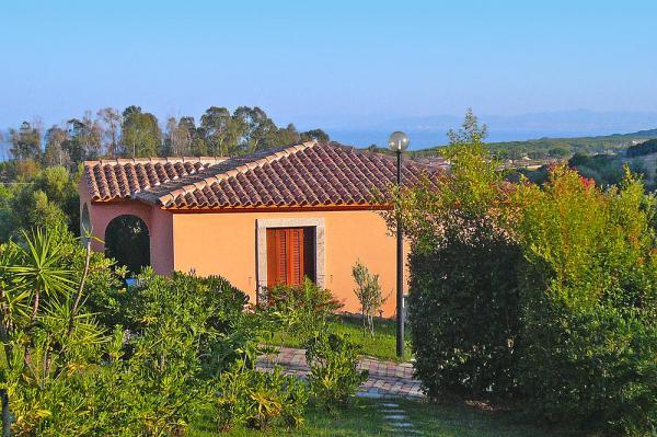 Sardinien Sardinien Ferienwohnung Fur 4 Personen Mit Pool Hund In
