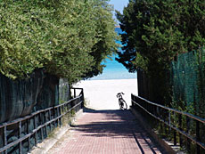 Porto Istana: Weg zum Strand